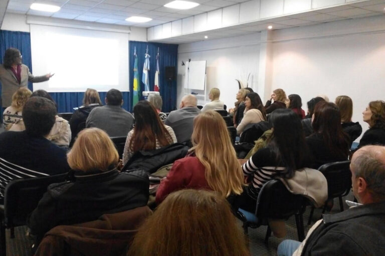 Gran convocatoria en la conferencia sobre células madres